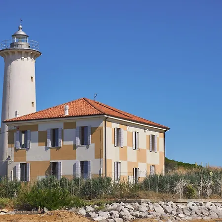 Апартаменты Renewed Two-roomed Flat With Swimming Pool Бибионе